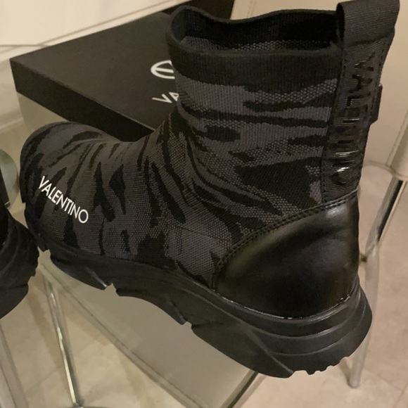 SOLD- Valentino shoes size 43 - Picture 8 of 11